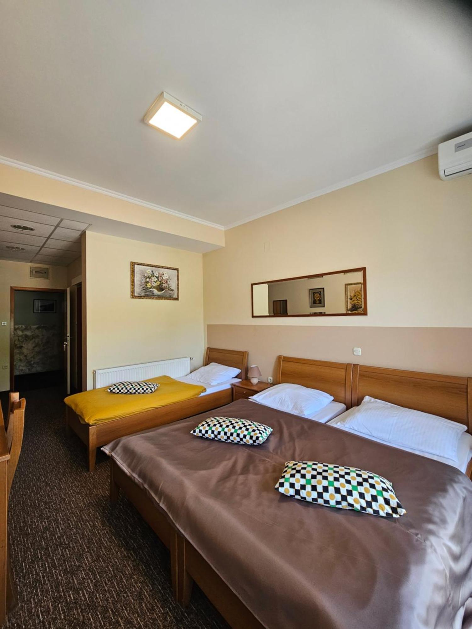 Bed And Breakfast Restaurant Dp Donji Zvecaj Εξωτερικό φωτογραφία