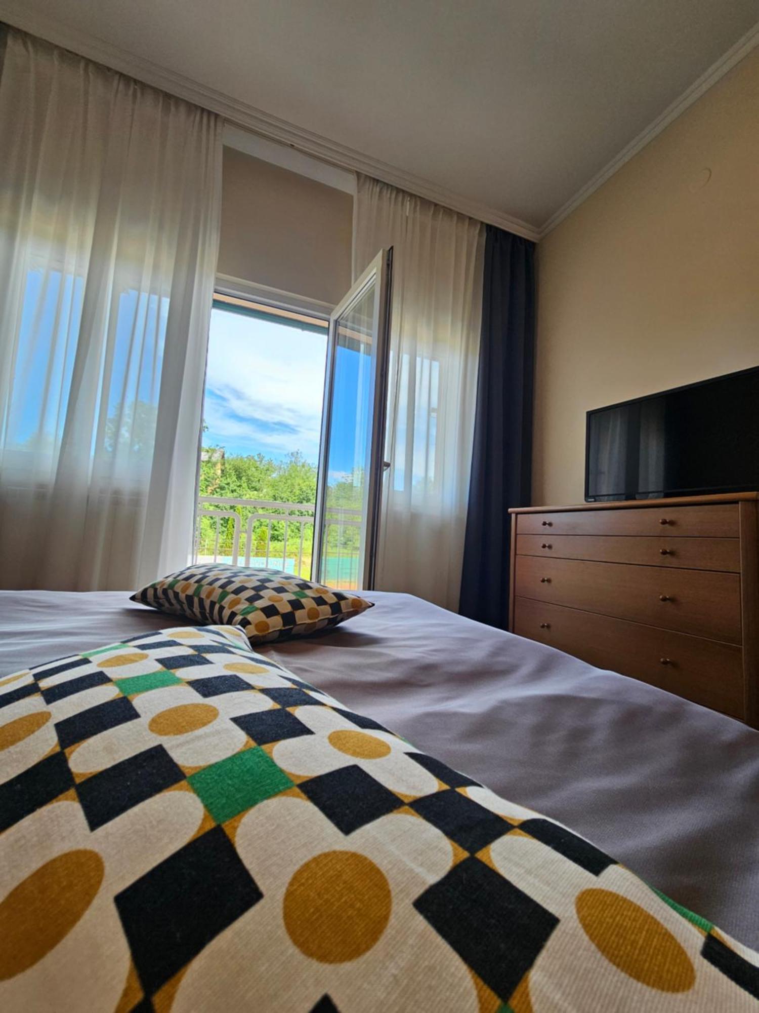Bed And Breakfast Restaurant Dp Donji Zvecaj Δωμάτιο φωτογραφία