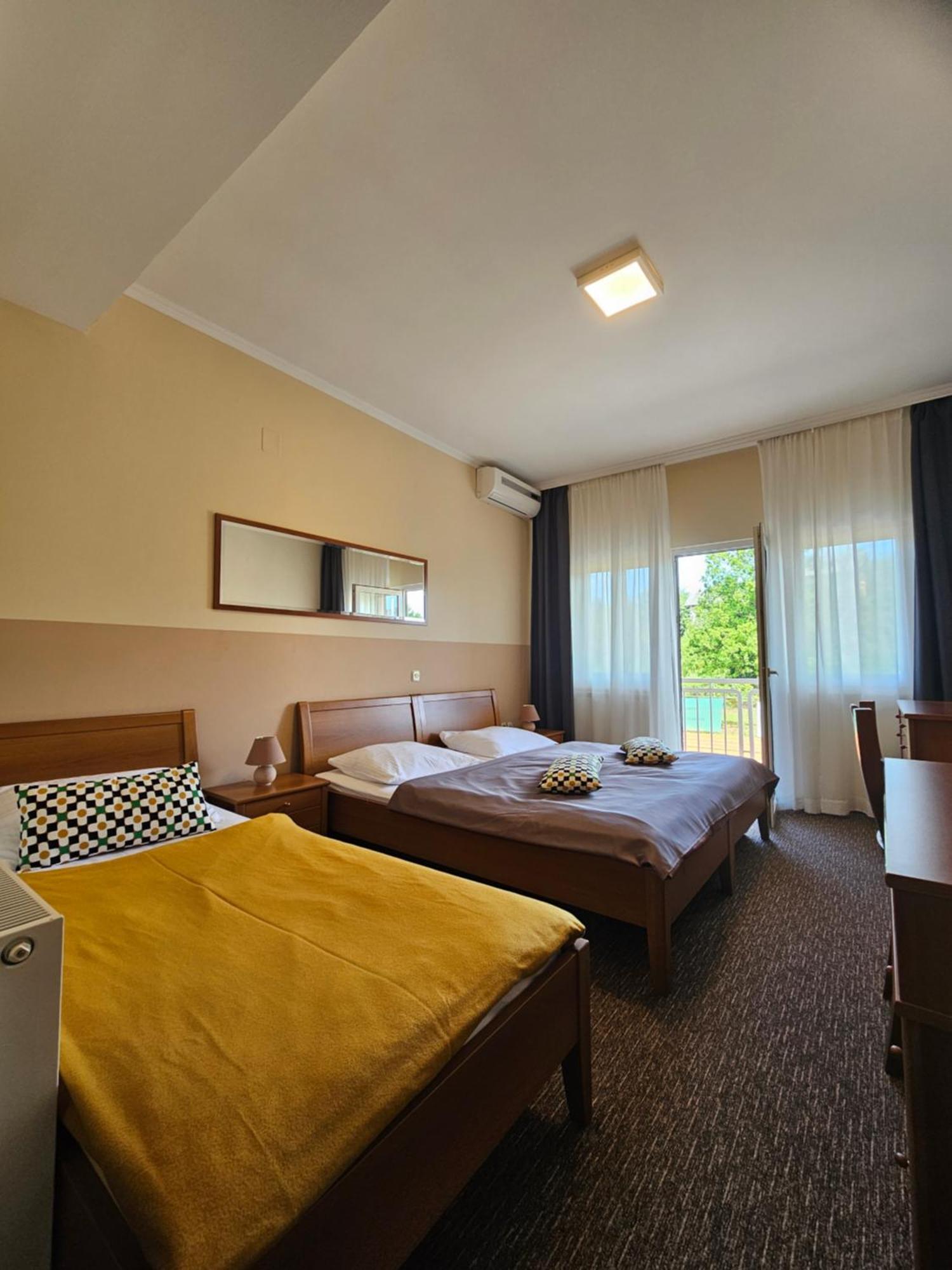 Bed And Breakfast Restaurant Dp Donji Zvecaj Δωμάτιο φωτογραφία