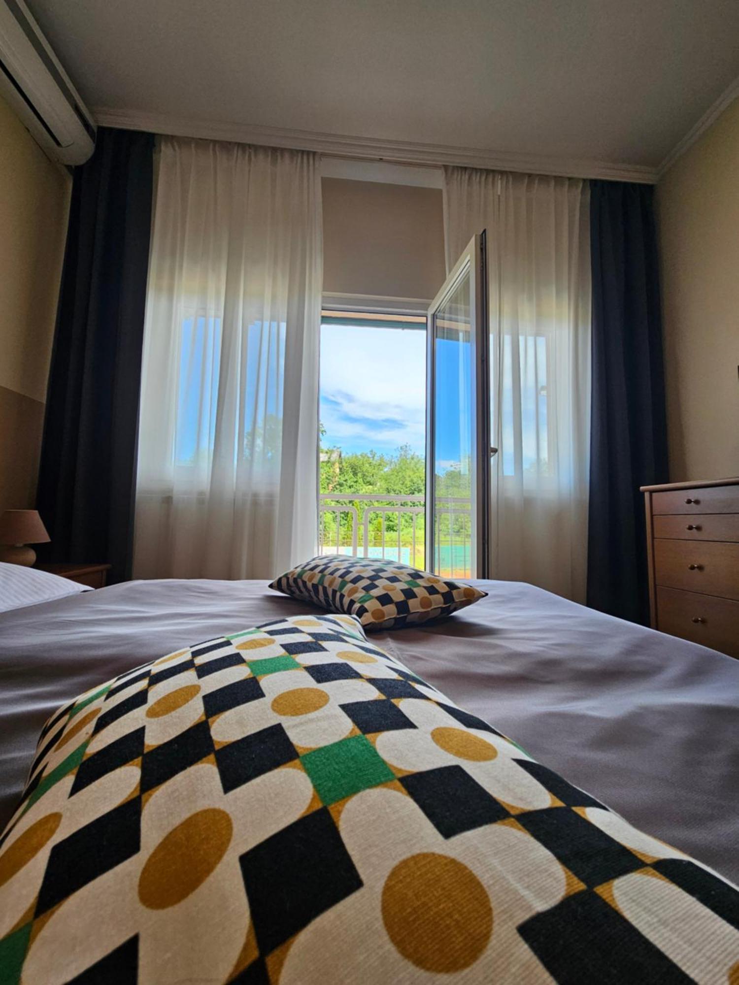 Bed And Breakfast Restaurant Dp Donji Zvecaj Εξωτερικό φωτογραφία