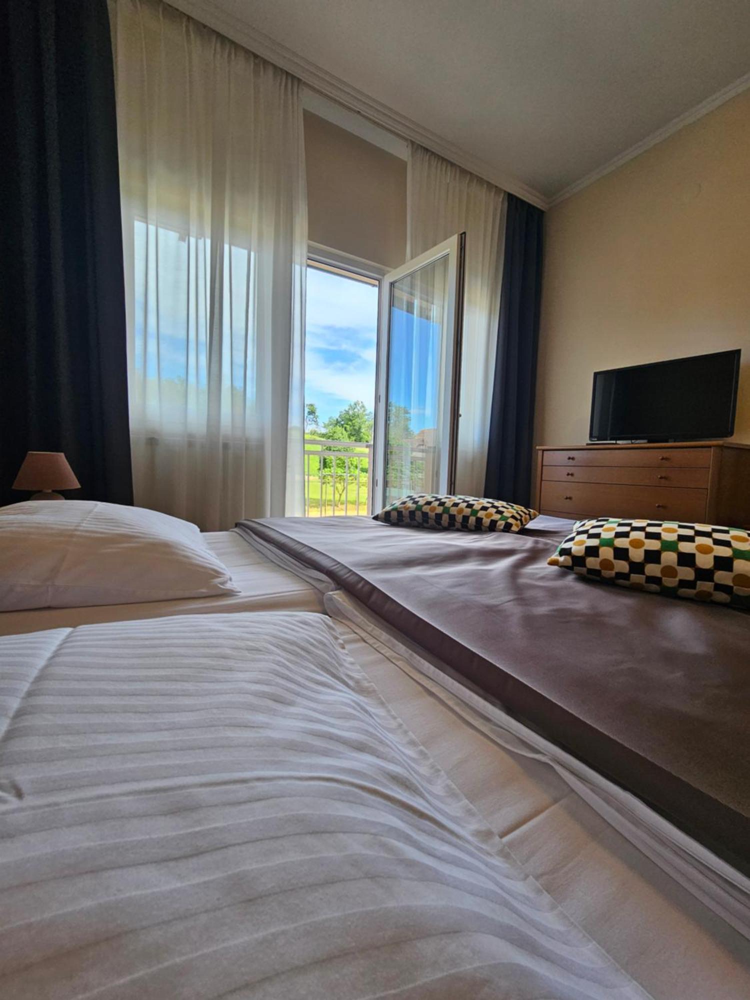 Bed And Breakfast Restaurant Dp Donji Zvecaj Εξωτερικό φωτογραφία