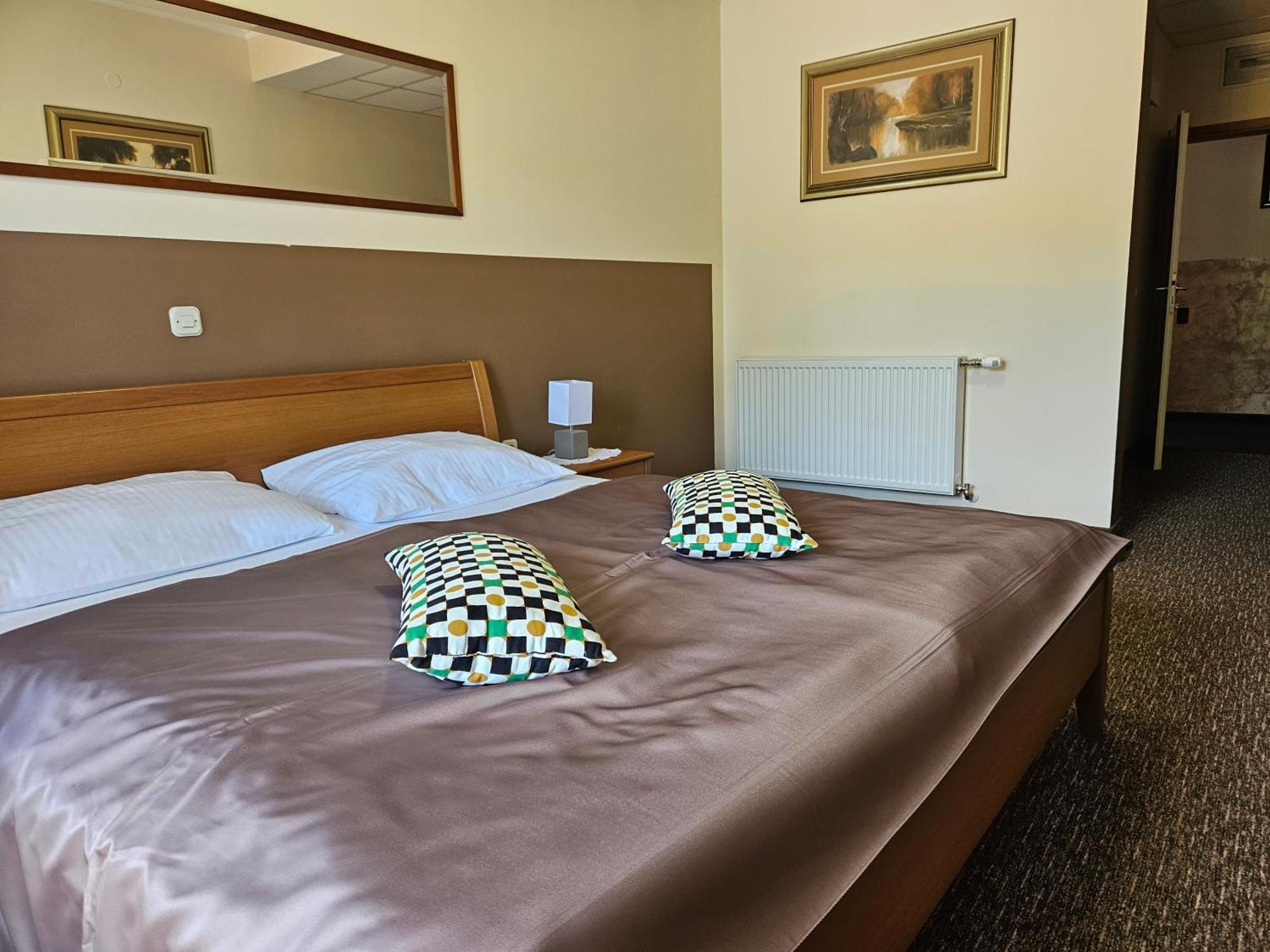 Bed And Breakfast Restaurant Dp Donji Zvecaj Εξωτερικό φωτογραφία