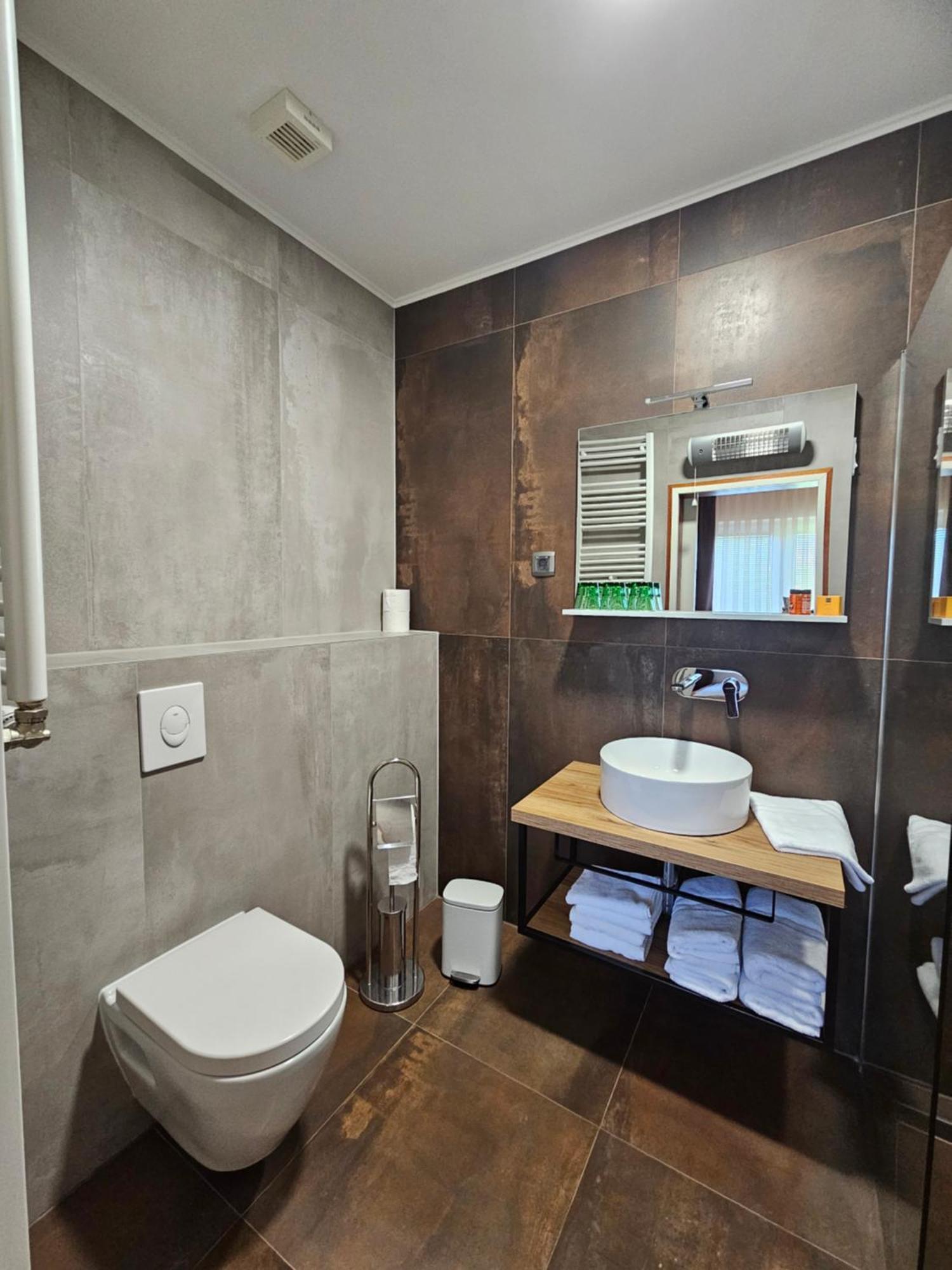 Bed And Breakfast Restaurant Dp Donji Zvecaj Εξωτερικό φωτογραφία