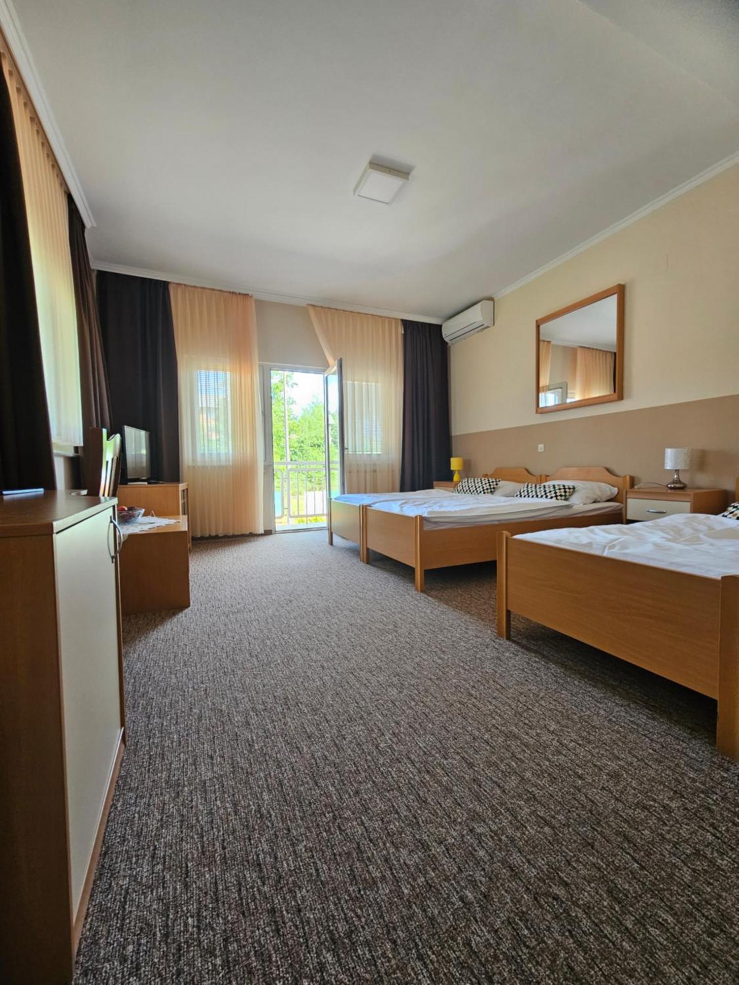 Bed And Breakfast Restaurant Dp Donji Zvecaj Εξωτερικό φωτογραφία