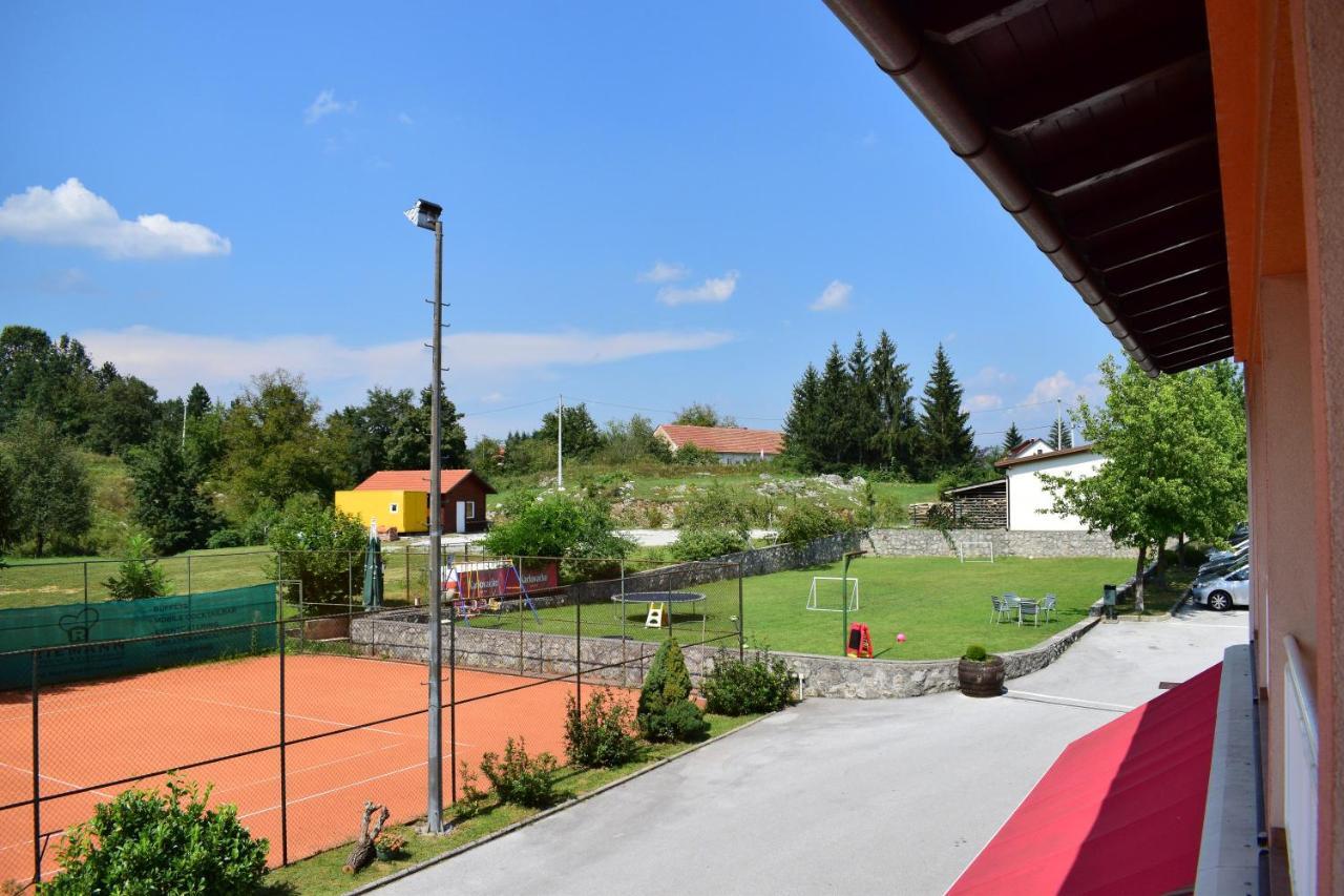 Bed And Breakfast Restaurant Dp Donji Zvecaj Εξωτερικό φωτογραφία